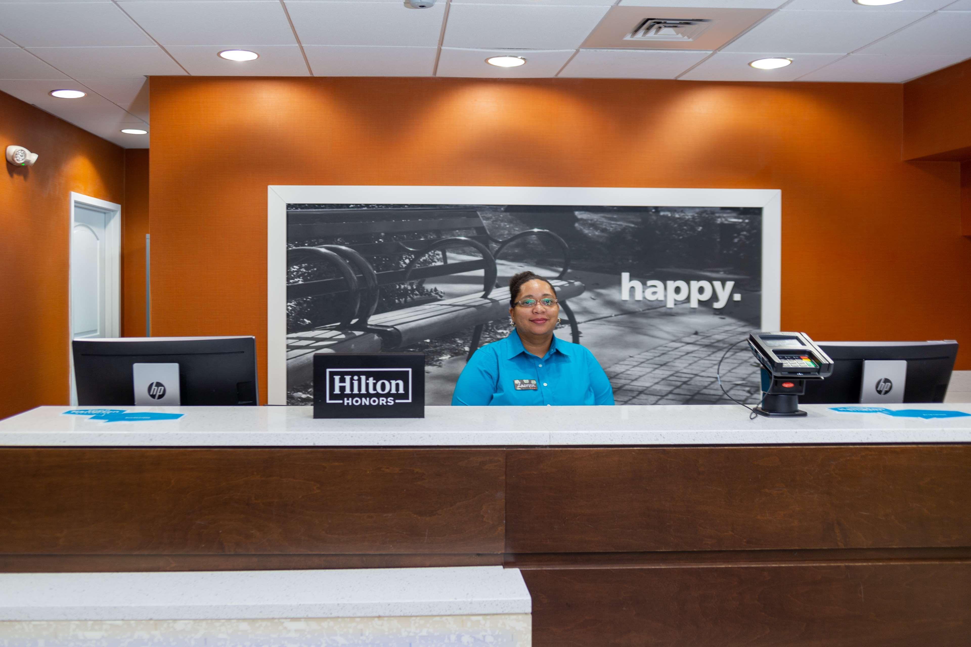 Hampton Inn Columbia I-26/Harbison Blvd Экстерьер фото
