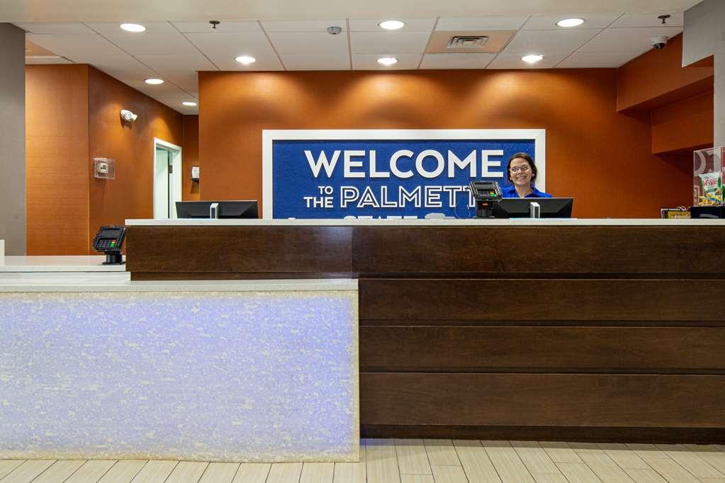 Hampton Inn Columbia I-26/Harbison Blvd Экстерьер фото