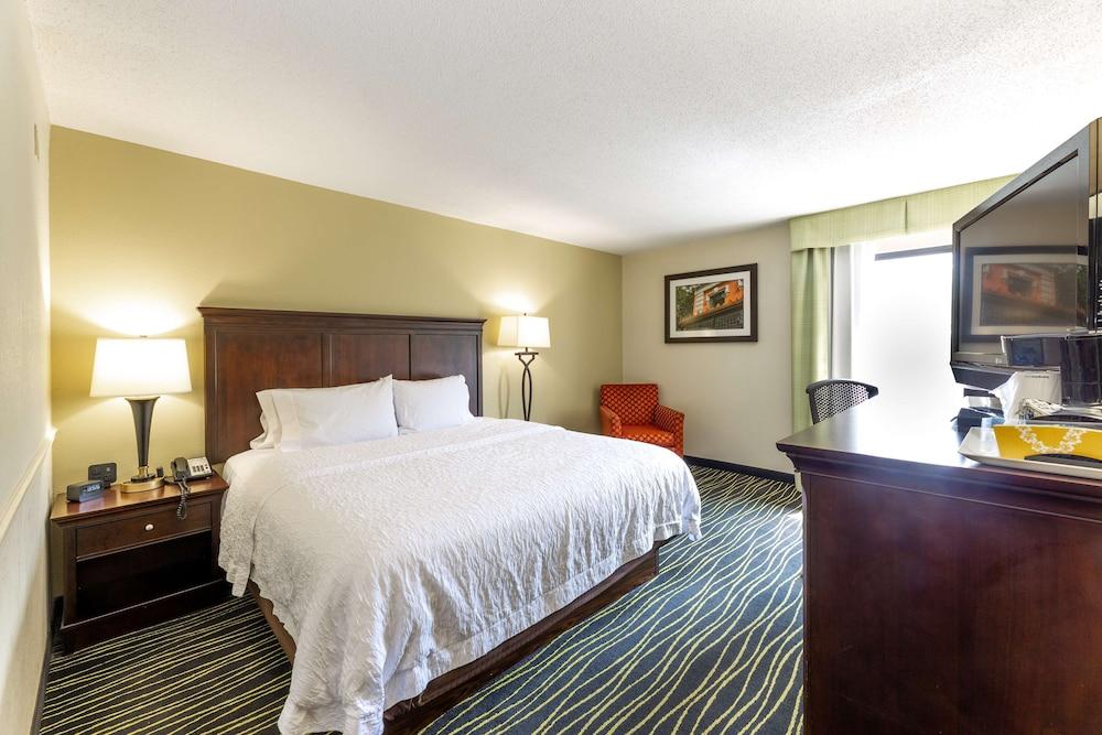 Hampton Inn Columbia I-26/Harbison Blvd Экстерьер фото