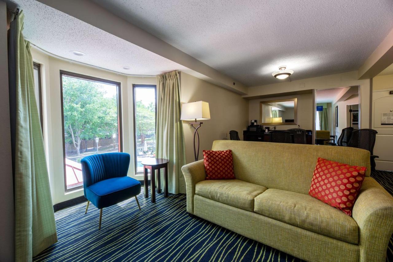 Hampton Inn Columbia I-26/Harbison Blvd Экстерьер фото