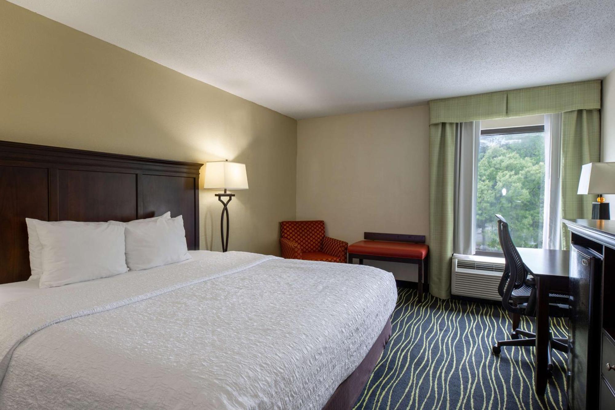 Hampton Inn Columbia I-26/Harbison Blvd Экстерьер фото