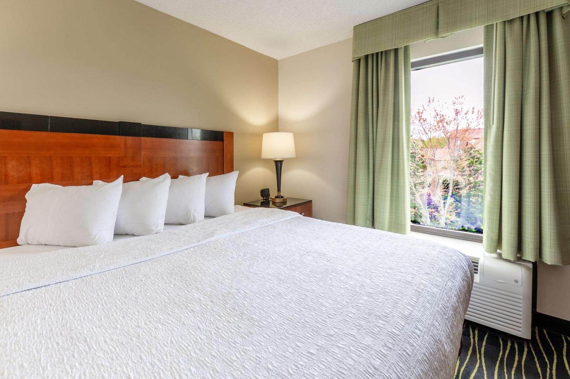 Hampton Inn Columbia I-26/Harbison Blvd Экстерьер фото